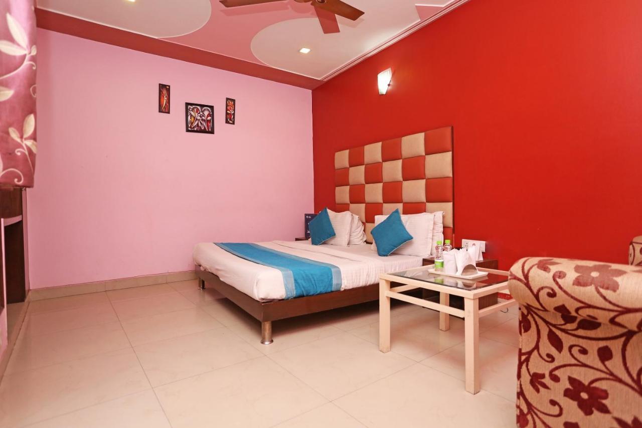 Airport Hotel Ambrosia New Delhi Exterior photo